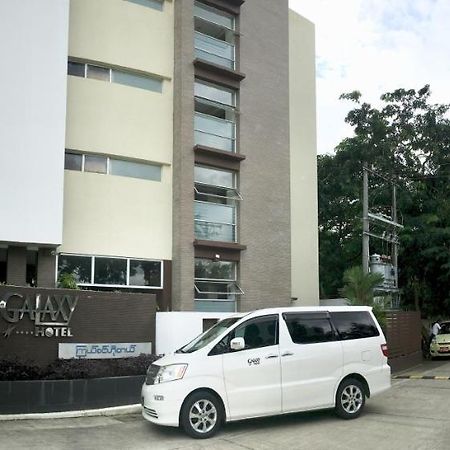 Galaxy Hotel Yangon Exterior foto