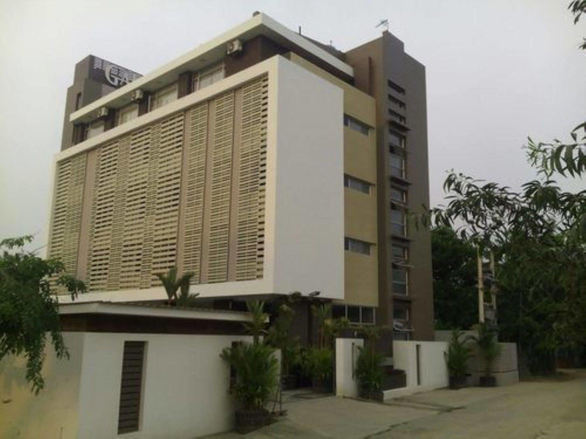 Galaxy Hotel Yangon Exterior foto